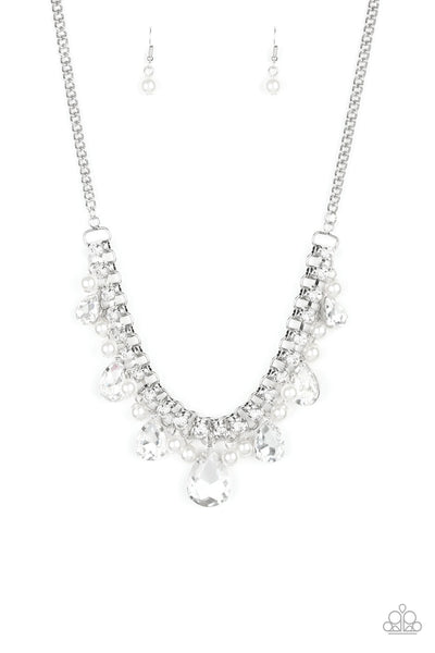 Paparazzi Knockout Queen White Necklace